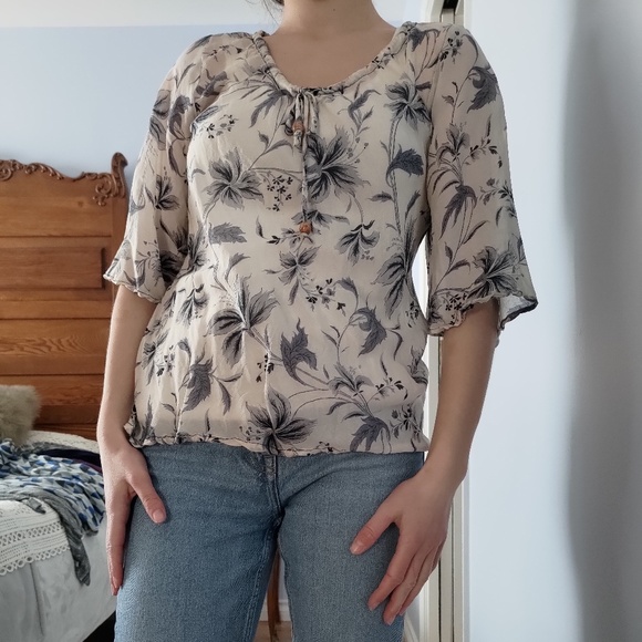 Silk Top - Picture 1 of 5